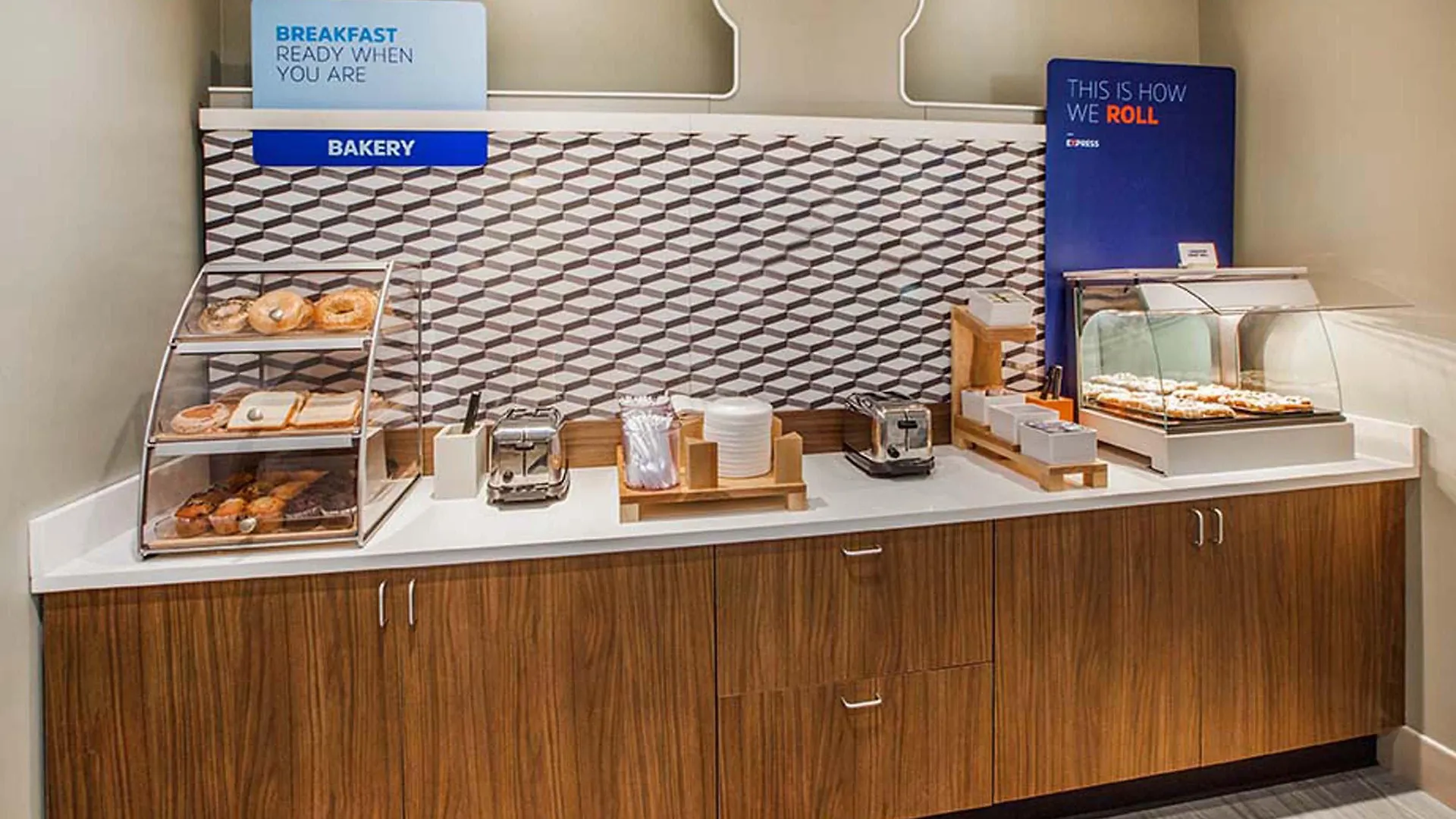 Hotel Holiday Inn Express & Suites Downtown Ottawa East By Ihg