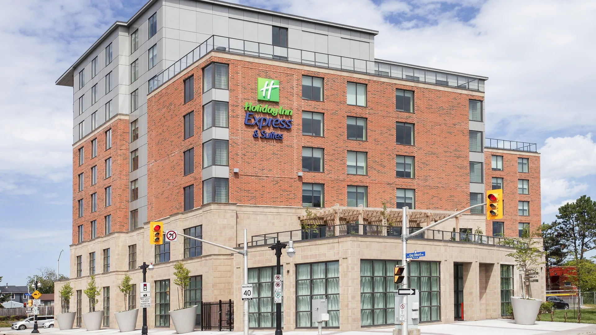 Holiday Inn Express & Suites Downtown Ottawa East By Ihg Hotel